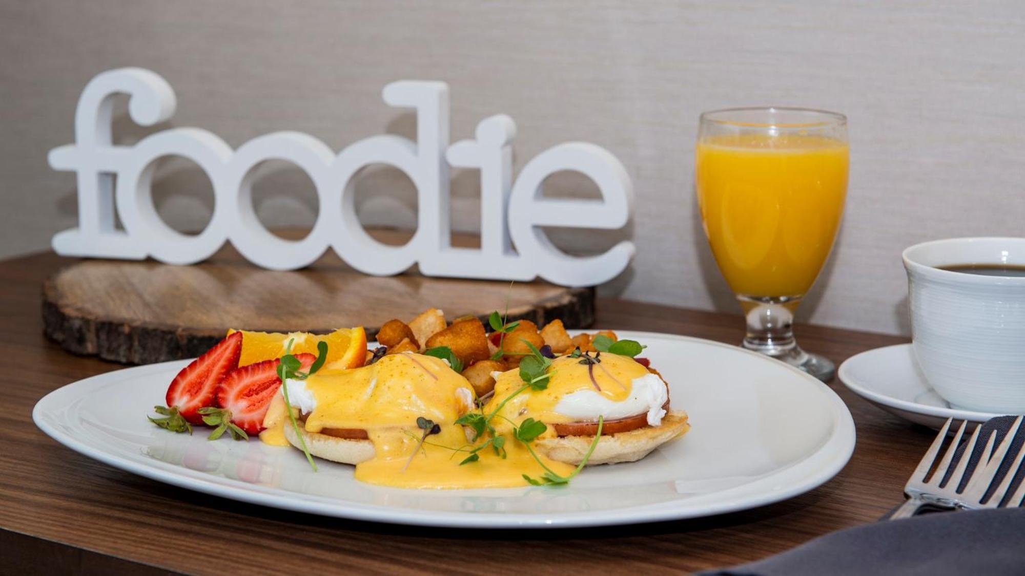 Winnipeg-south By Ihg Hotel 3*